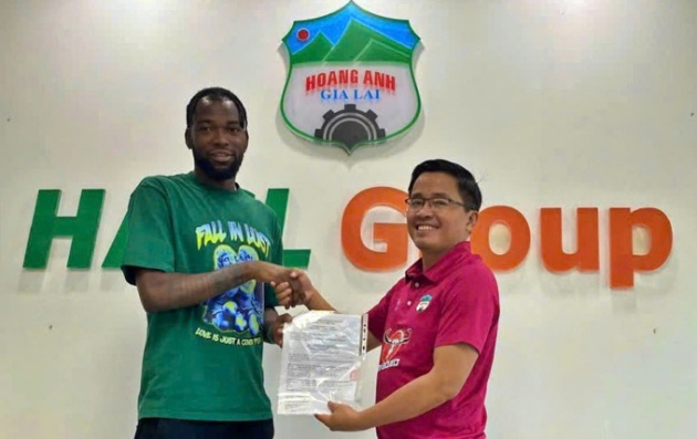 Bầu Đức khẳng định HAGL không ‘giật tiền’ cầu thủ trong vụ kiện 20.000 USD với Dzilah