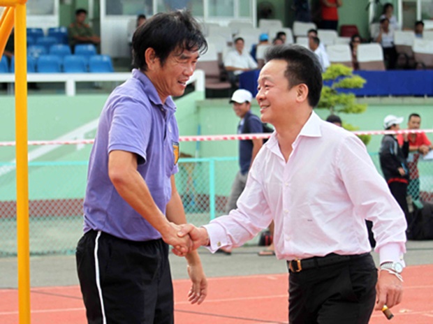 Bầu Hiển & HLV Thanh Hùng: Ân tình ấy xin tạm khép lại…