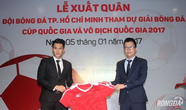 Berbatov sẽ thi đấu trong màu áo CLB TP.HCM?