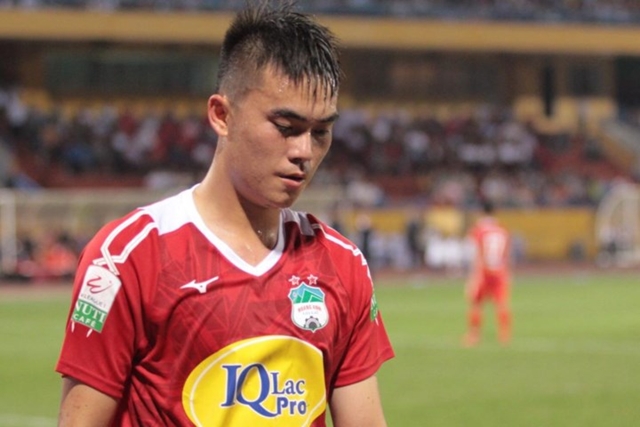 Bị VFF kỷ luật, Bầu Đức cho Tăng Tiến nghỉ tập