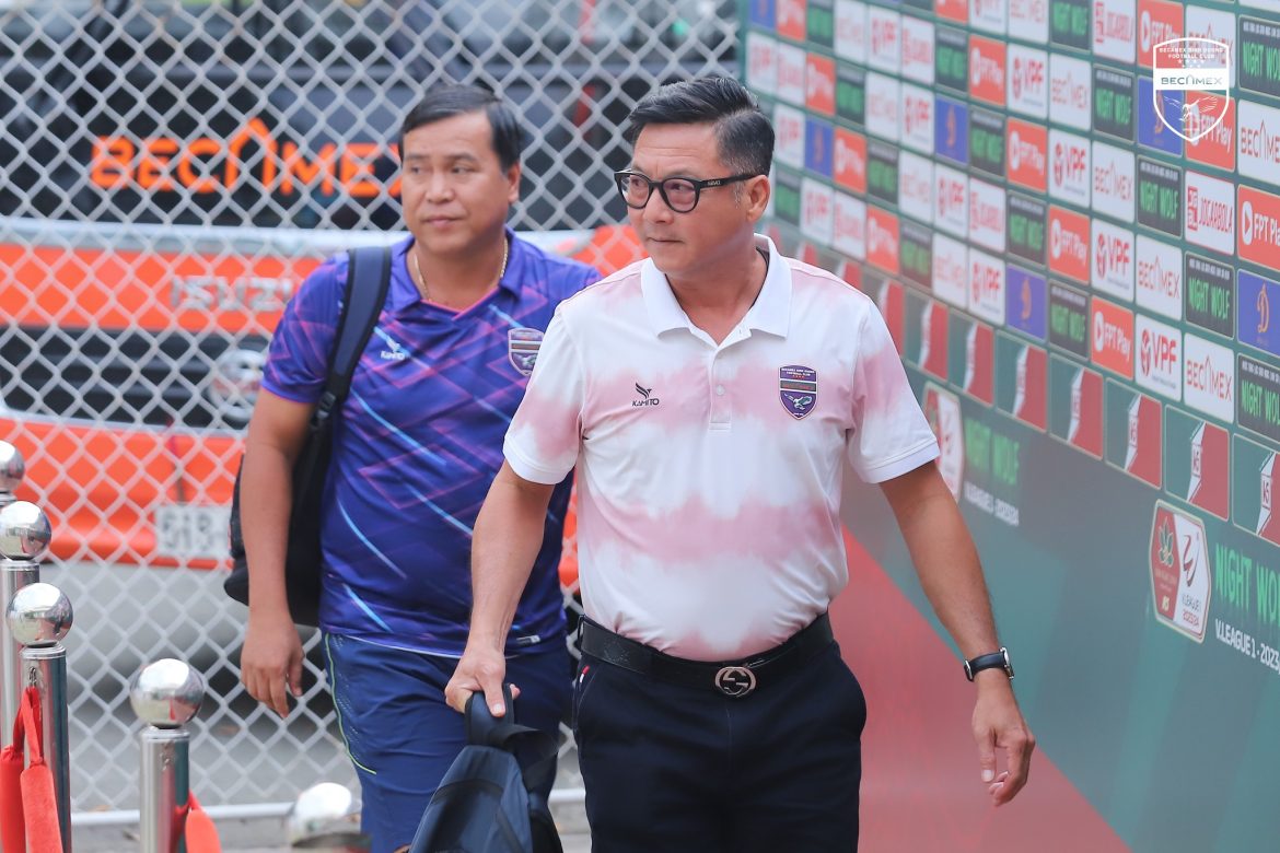 Bình Dương chiến thắng, Lê Huỳnh Đức chấn chỉnh 2 ngôi sao U23 Việt Nam