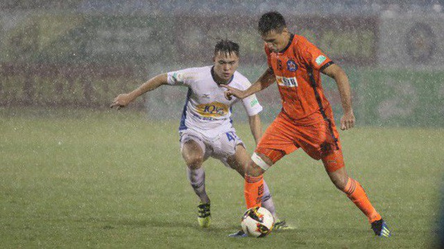 BLĐ HAGL lên tiếng khi Tăng Tiến tiếp tục đá láo