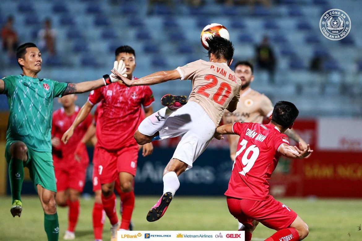 Bức xúc trọng tài, CAHN có động thái với VFF