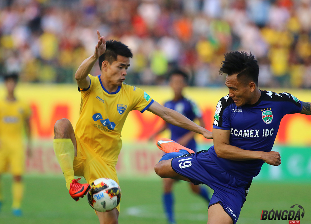 Bùi Tiến Dũng: “Thủ môn quốc dân” dự bị 90 phút, fan vẫn trao trọn niềm tin