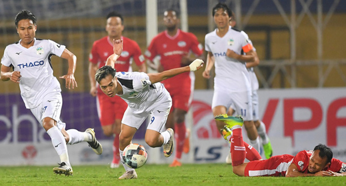 Các CLB nói gì về phương án cho V-League đá tập trung tại 1 địa điểm?