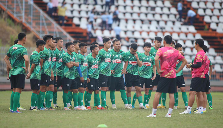 Các CLB V-League ra mức phạt nếu cầu thủ tăng cân sau Tết