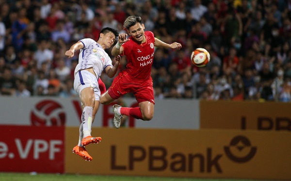 CAHN thắng hấp dẫn Hà Nội: Ông Troussier thêm niềm tin