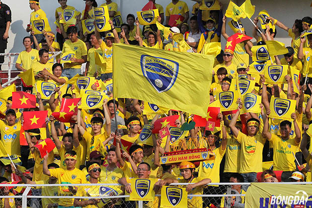 CĐV FLC Thanh Hóa vẫn bất phục quyết định của trọng tài