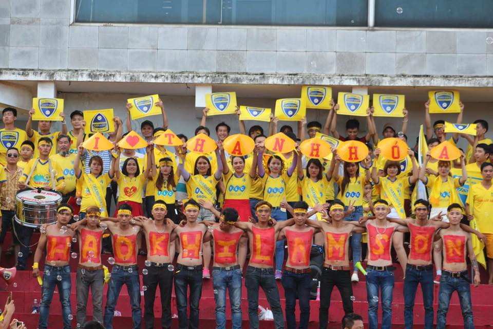 CĐV xứ Thanh quyết “nhuộm vàng” sân Thống Nhất