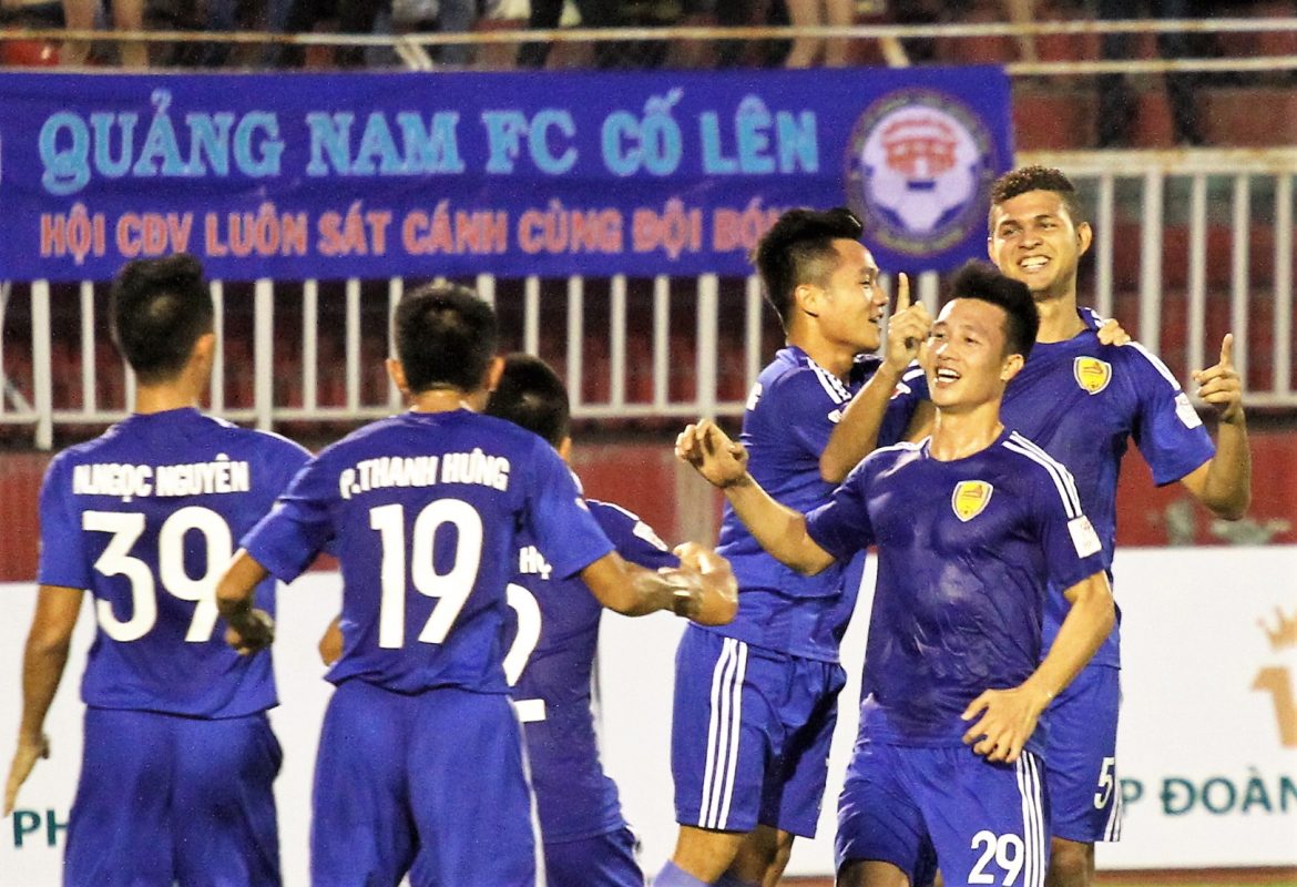 Chạm tay vào “ngai vàng” V-League, Quảng Nam FC nhận hơn 2 tỷ tiền thưởng