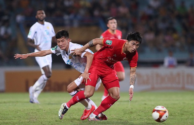 Chiêu mộ Quang Hải và Filip Nguyễn, vì sao CAHN vẫn gặp hạn?