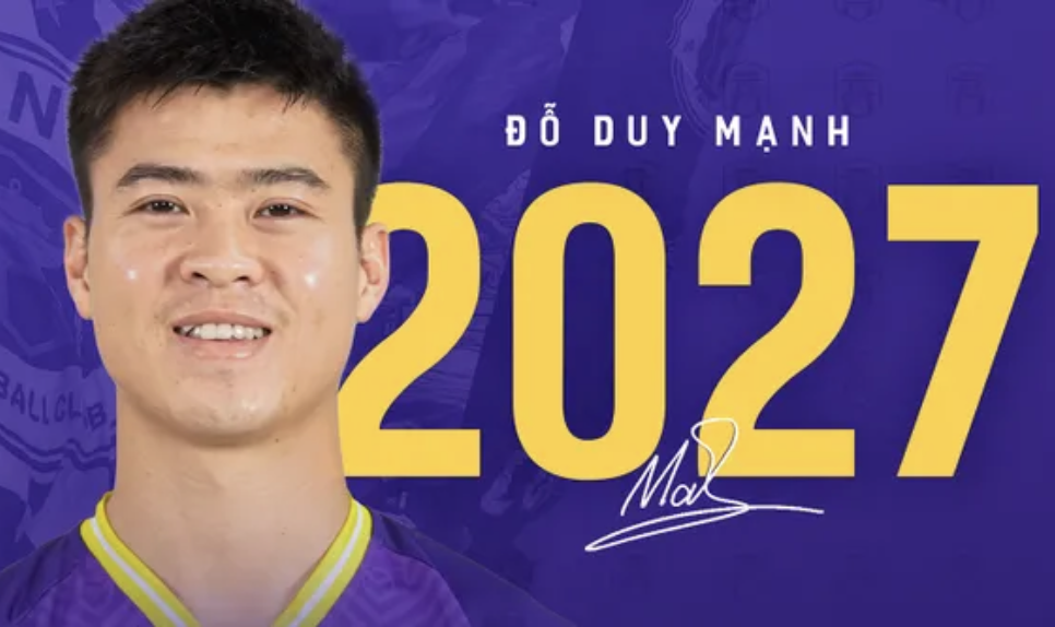 CHÍNH THỨC: Ở lại Hà Nội FC, Duy Mạnh nhận phí lót tay khủng