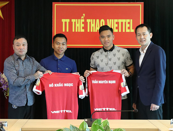 CHÍNH THỨC: Viettel tiếp tục “hút máu” SLNA, tậu về 2 tân binh chất lượng