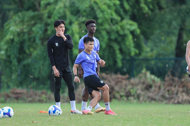 Chủ tịch tiết lộ lối chơi của Hà Nội FC