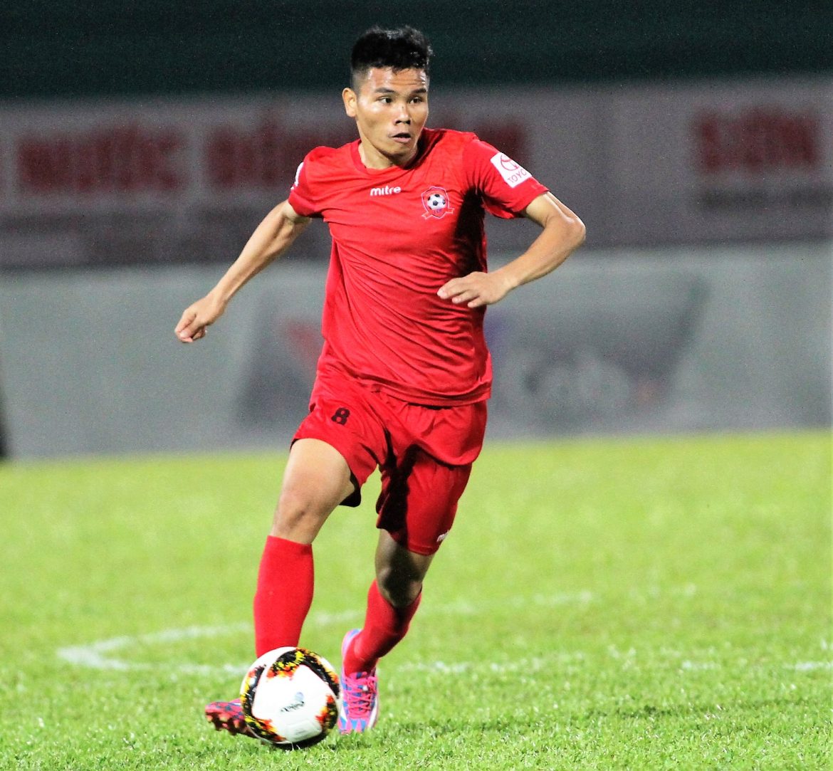 Chuyển nhượng lượt về V-League 2017: Cuộc đua của nhà nghèo?