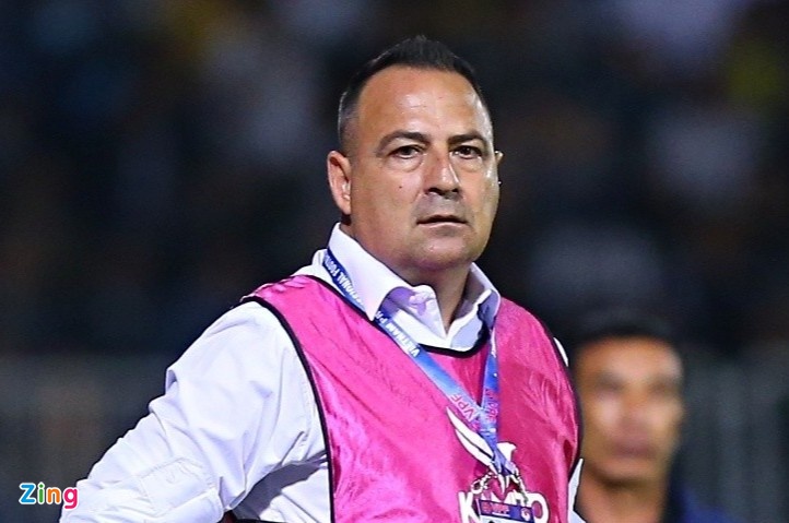 CLB Công An Hà Nội chia tay HLV Paulo Foiani