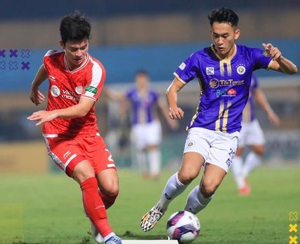 CLB Hà Nội đặt một tay vào chức vô địch V-League 2022