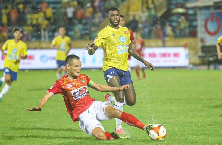 CLB Thanh Hóa nguy cơ mất ngôi đầu bảng vào tay CAHN