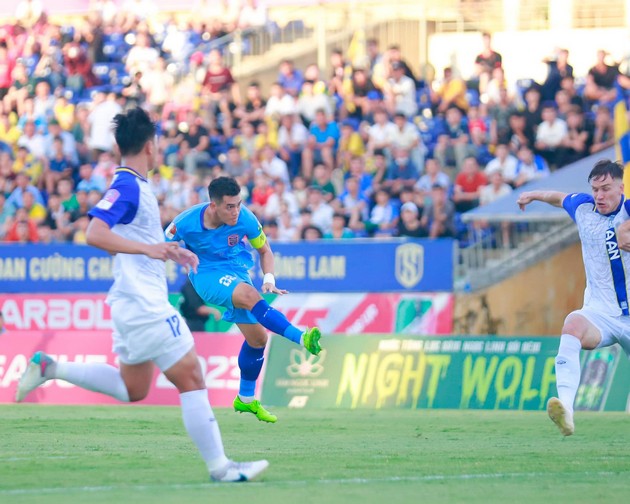 CLB thứ 2 tại V-League muốn có Văn Toàn; Sao Việt kiều tiếp tục tỏa sáng tại châu Âu