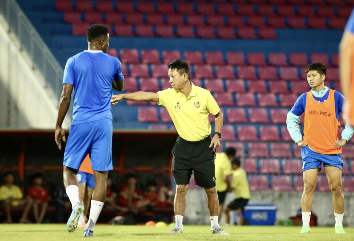 CLB V-League khô hạn bàn thắng, HLV chỉ ra nguyên nhân