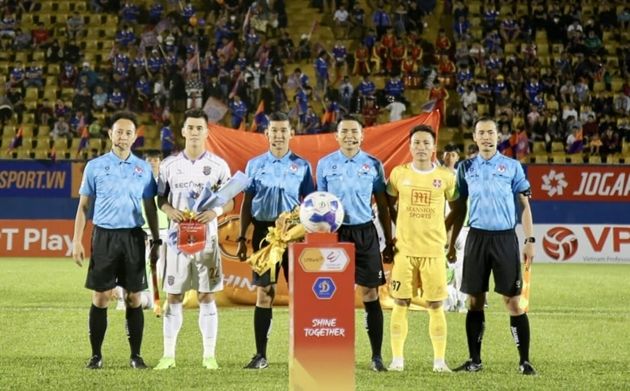 CLB V-League nhận án phạt từ VFF