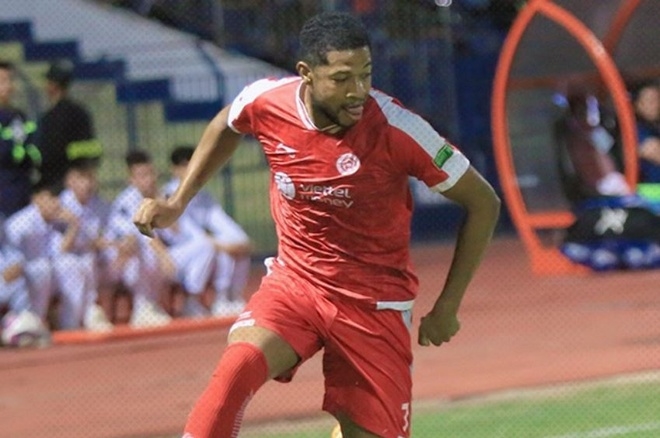 CLB Viettel lại thua vì bàn phản lưới