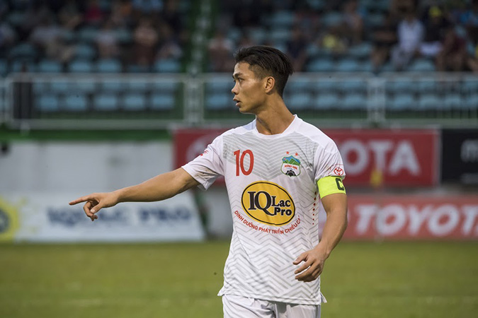 Công Phượng lại nổi cáu với đàn anh