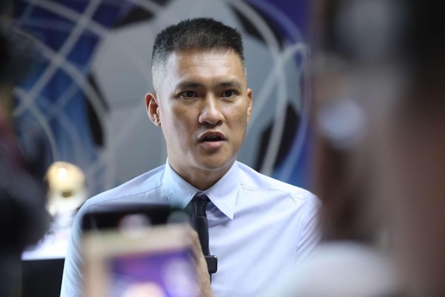 Công Vinh phủ nhận làm sếp của Văn Quyến, từ chối SLNA