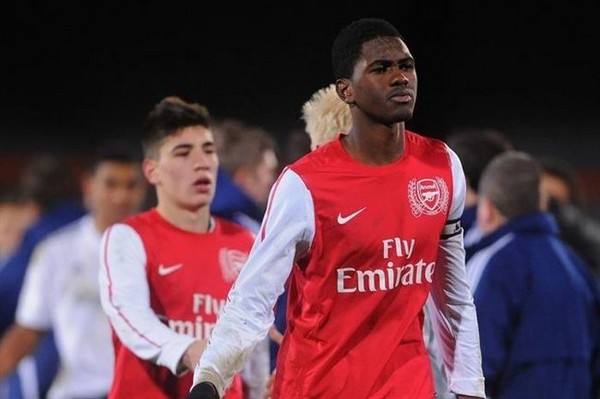 Cựu binh Arsenal gia nhập V-League; Quang Hải tỏa sáng trên đất Pháp