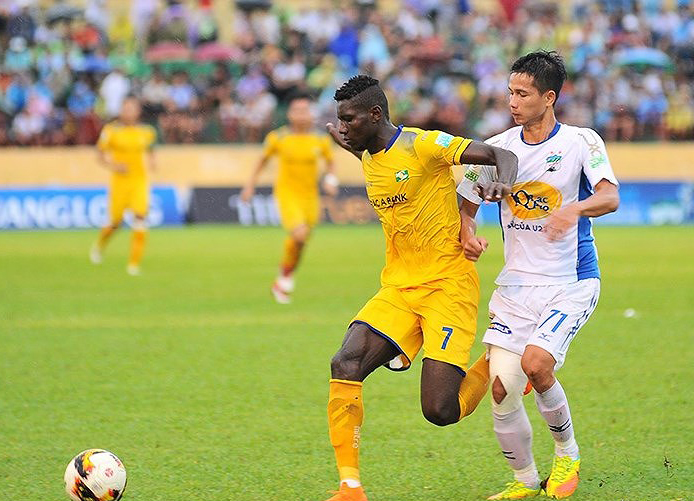 Cựu sao U23 Việt Nam nổ súng, SLNA thắng tưng bừng HAGL tại thành Vinh