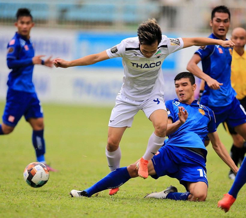 Đấu sớm vòng 14 V-League 2019: HAGL thất thủ tại phố núi, Thanh Hóa thăng hoa ở phố biển