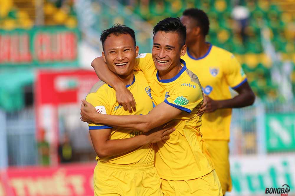 Đấu sớm vòng 15 V-League 2018: HAGL rửa hận, FLC Thanh Hóa kéo dài ngày vui