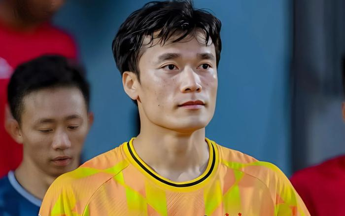 Đây, lý do Bùi Tiến Dũng vắng bóng vòng 1 V-League 2024/25