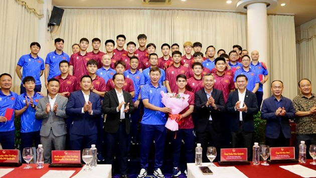 Điểm tin bóng đá Việt Nam 1/12: Lãnh đạo VFF động viên tuyển thủ trước thềm SEA Games 33; U17 Việt Nam nhận thưởng lớn sau đại thắng Malaysia