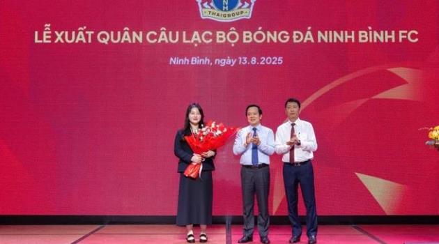 Điểm tin bóng đá Việt Nam 15/8: V-League có nữ chủ tịch 24 tuổi; Hudlin tự tin với chiều cao 2m06