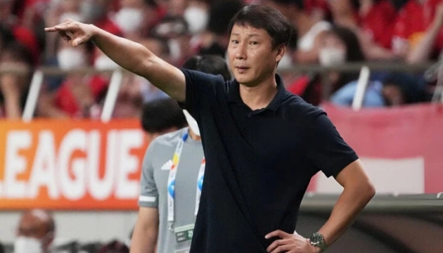 Điểm tin bóng đá Việt Nam 25/2: Xuân Son dự lễ trao giải Quả bóng vàng; HLV Kim Sang-sik gấp rút tuyển quân