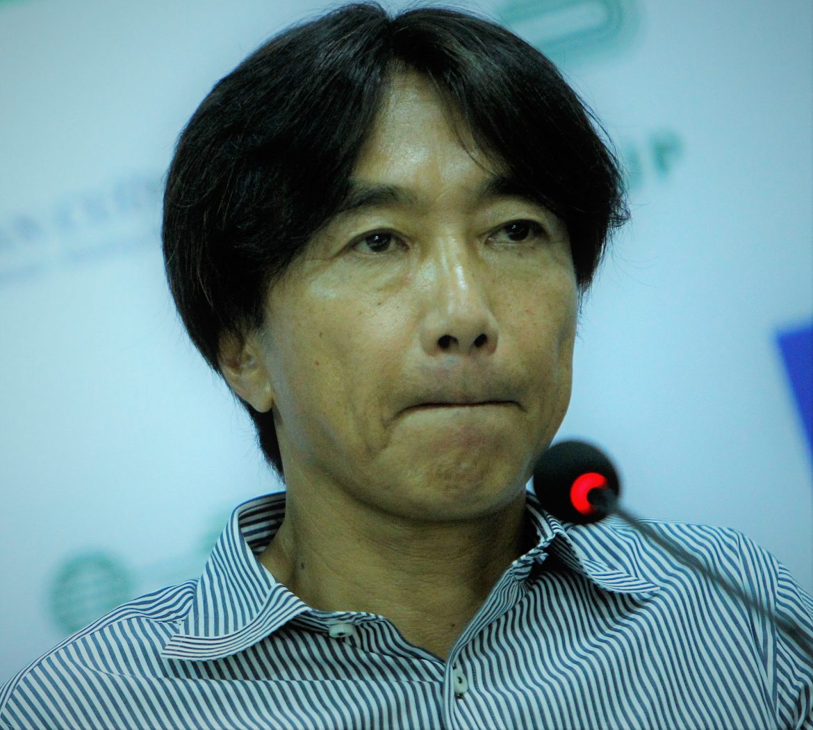 Điểm tin bóng đá Việt Nam sáng 24/05: Rò rỉ thông tin đội bóng HLV Miura giải thể