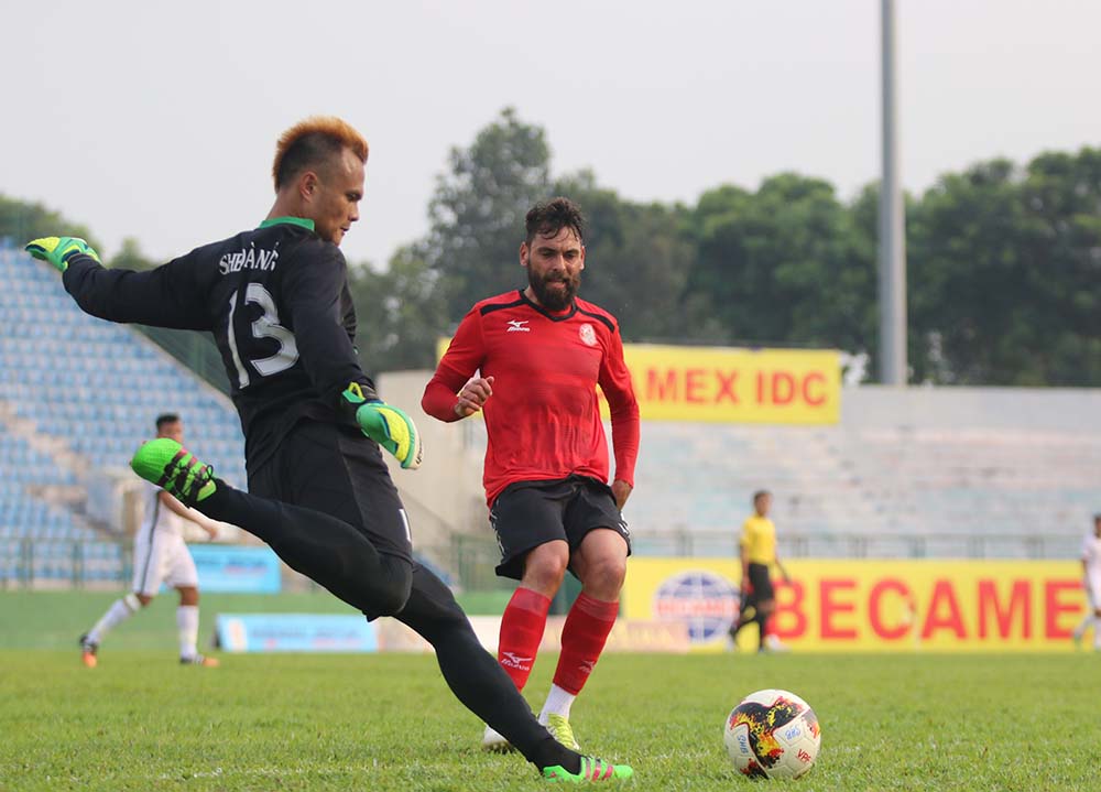 Điểm tin bóng đá Việt Nam sáng 27/02: Đồng hương Ronaldo khoác áo đội bóng Công Vinh