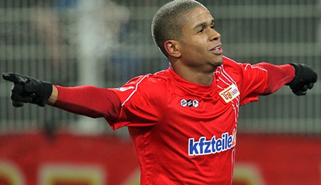 Điểm tin bóng đá Việt Nam tối 20/04: Công Vinh phủ nhận mua sao khủng