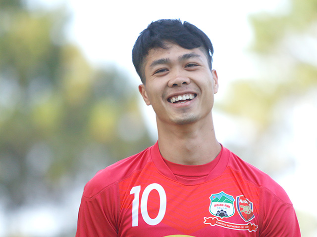 Điểm tin bóng đá Việt Nam tối 31/10: Hé lộ 3 cầu thủ sẽ thay Công Phượng sang Nhật