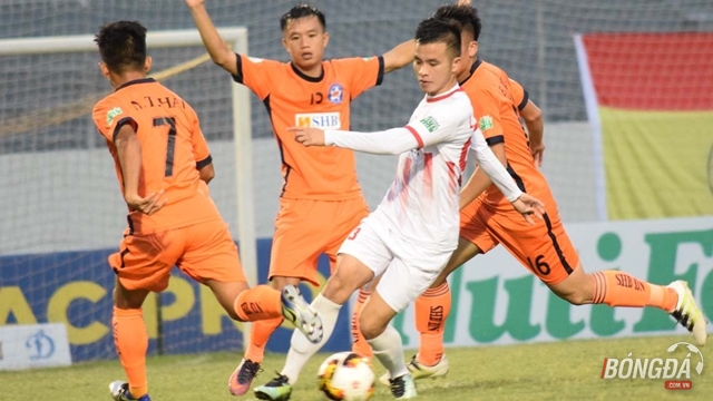 Diogo gieo sầu cho SHB Đà Nẵng, Nam Định thoát khỏi vị trí bét bảng