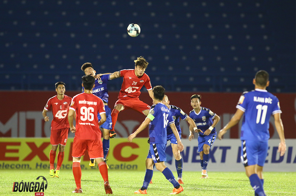 Đội bóng của Bùi Tiến Dũng, Hoàng Đức thua uất ức trên sân Gò Đậu