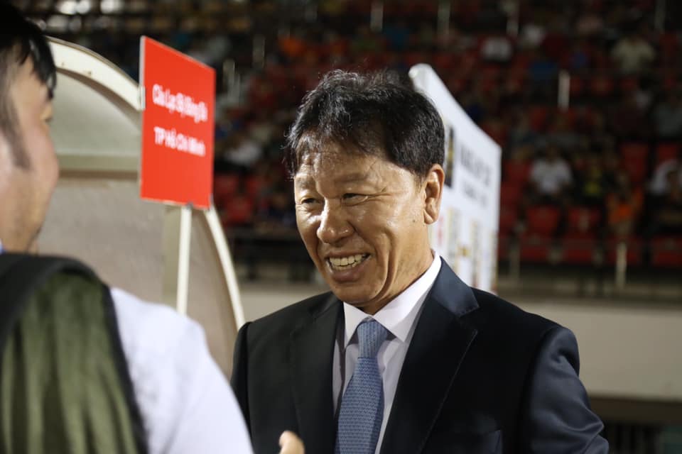 Đối mặt với lịch thi đấu kiểu Châu Âu, bạn thân thầy Park vẫn nói điều ngỡ ngàng