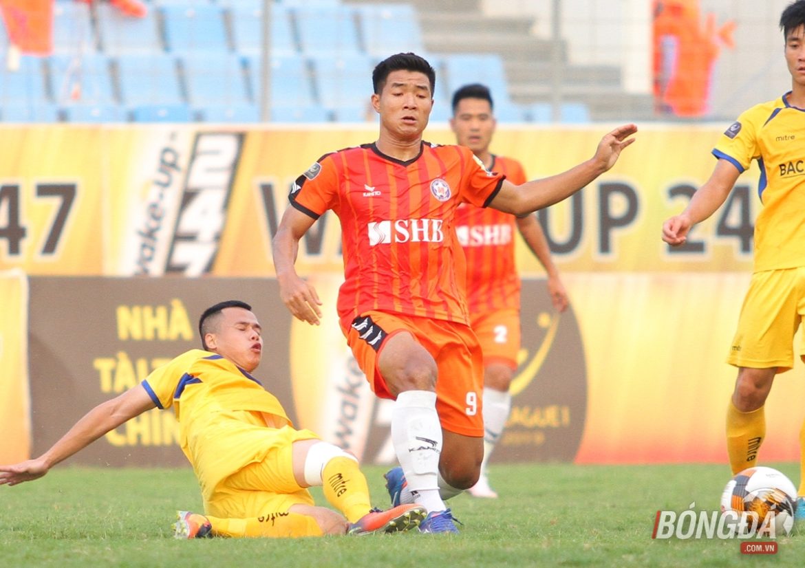 Đức Chinh chấn thương, SHB Đà Nẵng tan nát hàng công