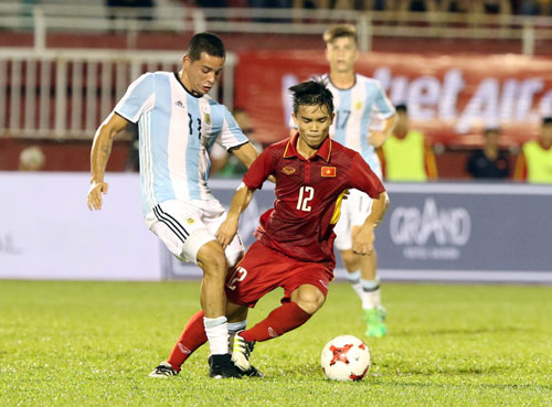 Dùng quân HAGL chống HAGL