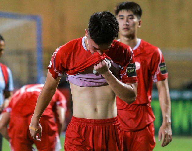 Giọt nước mắt của Hoàng Đức và nỗi tiếc nuối mang tên Viettel