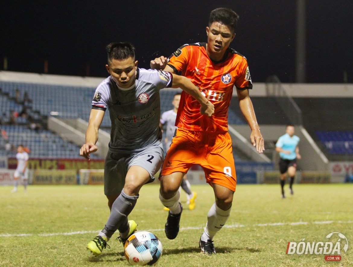 Hà Đức Chinh ghi bàn trước ngày lên tuyển, SHB Đà Nẵng quật ngã TP.HCM