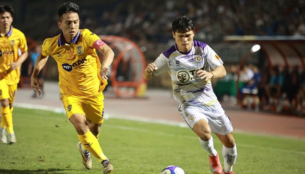 Hà Nội đánh bại SLNA 2-1, rút ngắn khoảng cách với Thép Xanh Nam Định