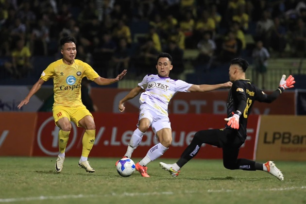 Hà Nội FC bị VFF phạt tiền vì nhận nhiều thẻ vàng trong trận gặp Thanh Hóa