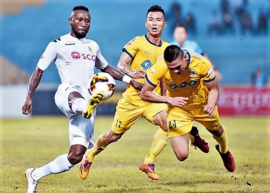 Hà Nội FC chiếm lợi thế trong cuộc đua đến ngôi đầu